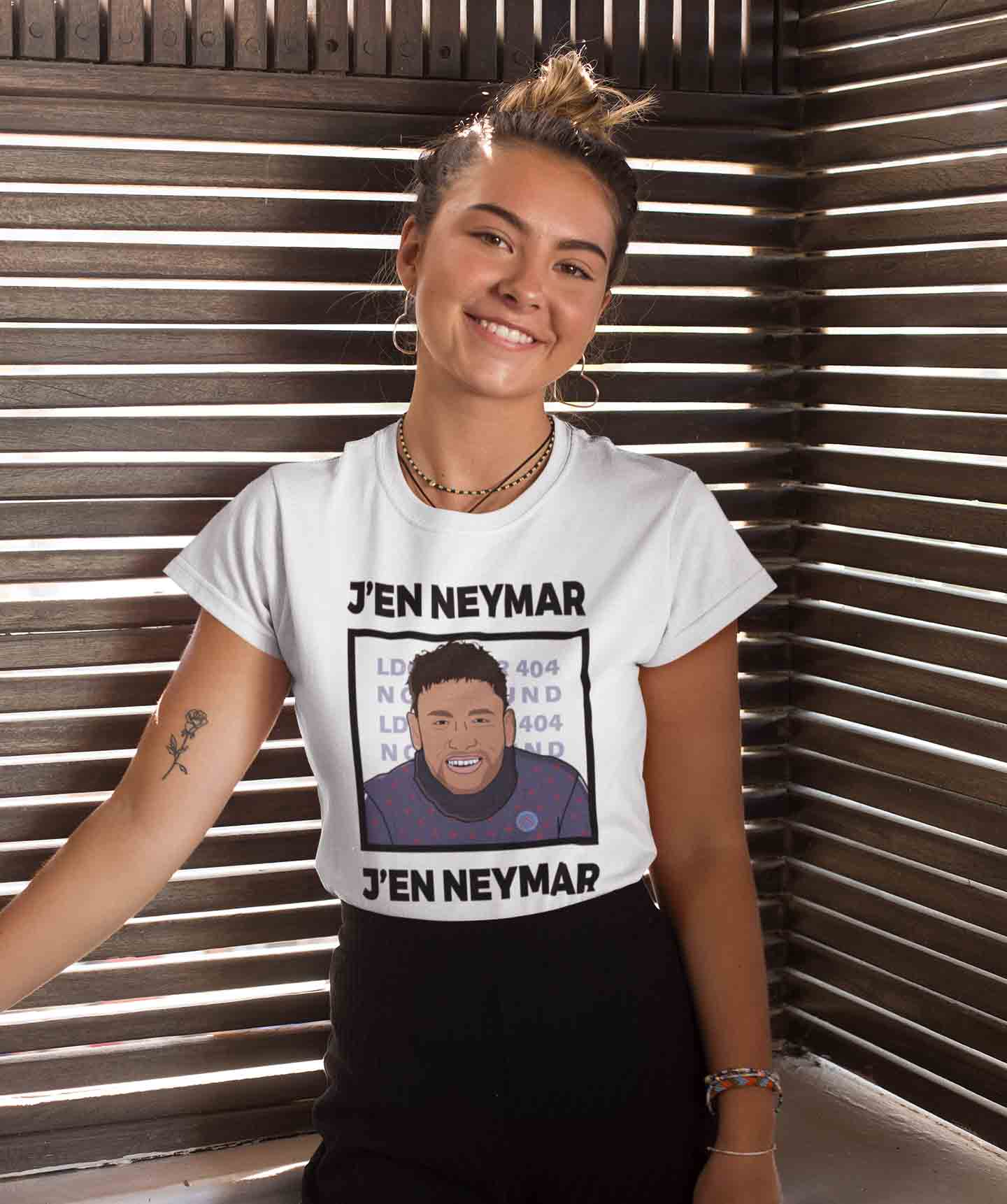 Mockup de mannequins portant les vêtements de la marque INSHINYTEE